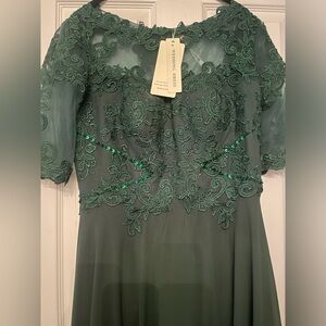 Emerald Green Mother of the bride dress NWT